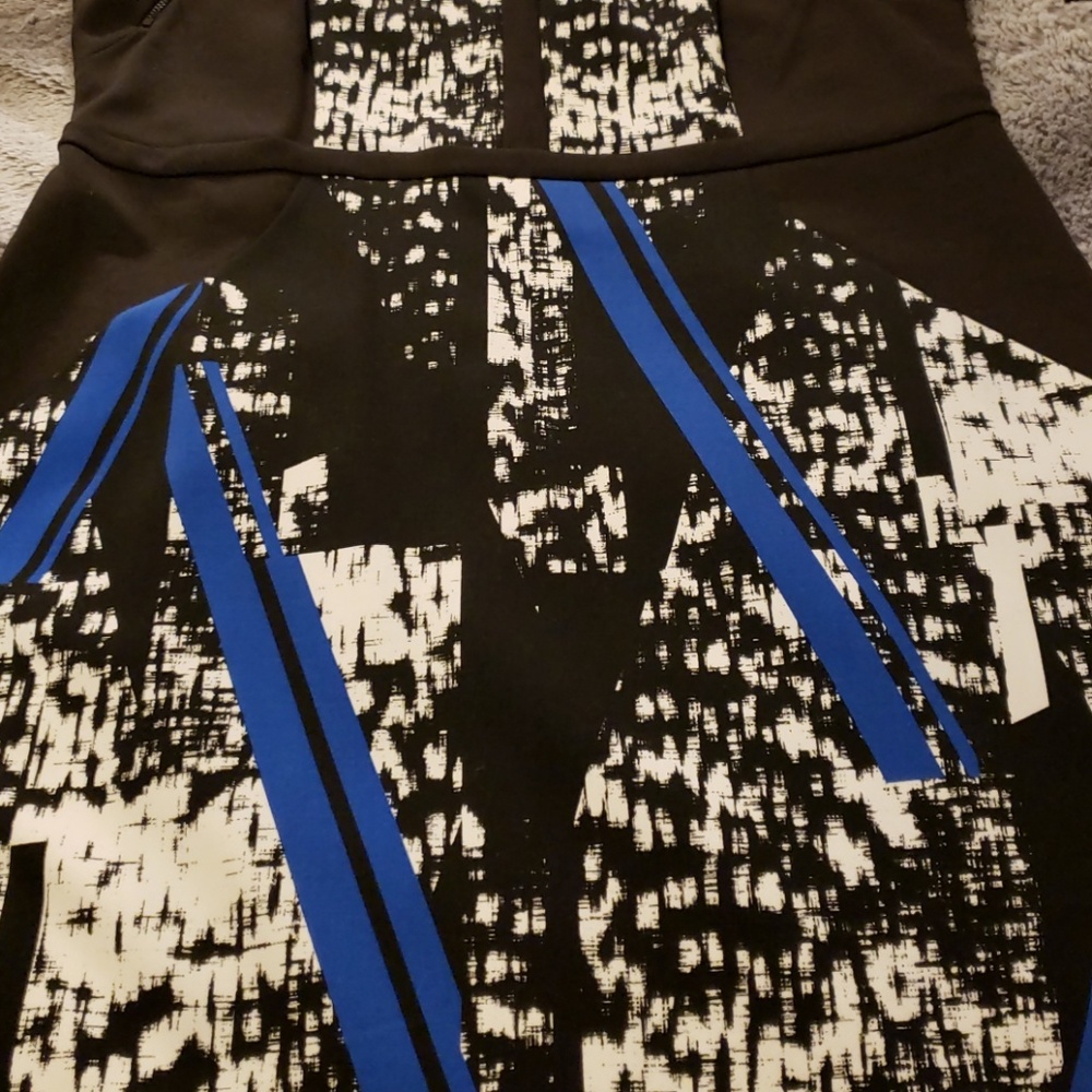 Dress - Picture 5 of 8